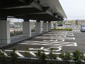 車いすマーク駐車場