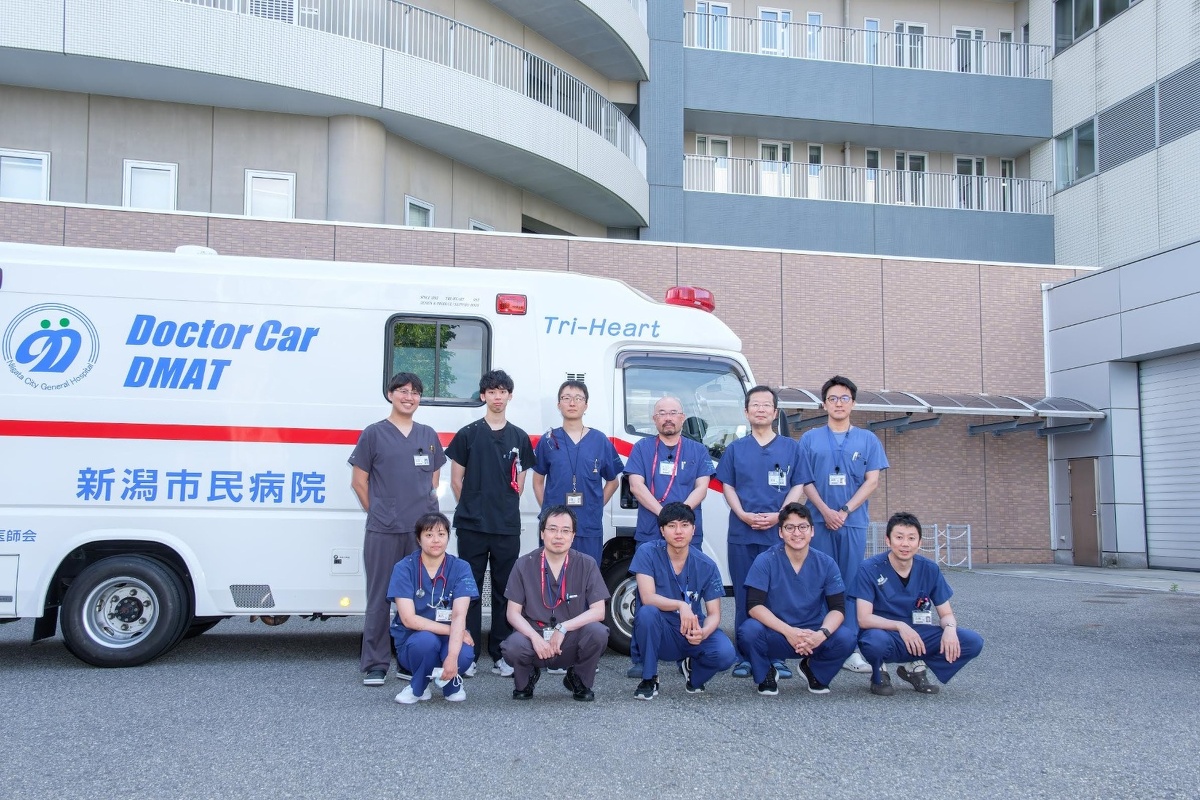 救急科スタッフの集合写真